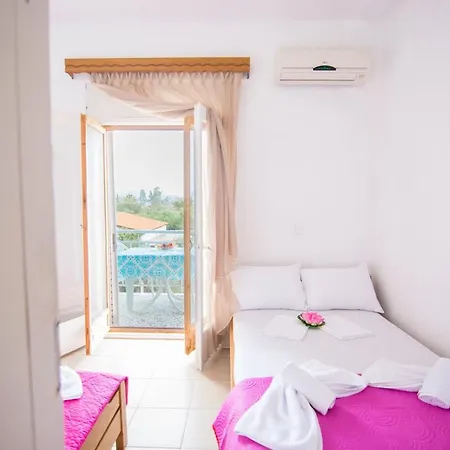 아파트호텔 Myloi Loggou 3*