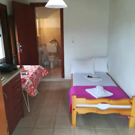 Myloi Loggou 3* 시키아