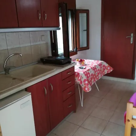 Myloi Loggou 아파트호텔 시키아