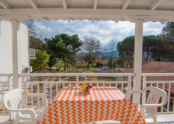 Myloi Loggou Aparthotel 3*